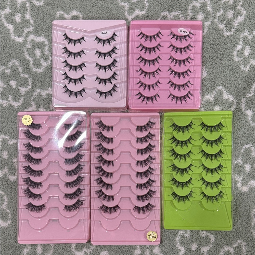 Anime/manga and voluminous lashes set